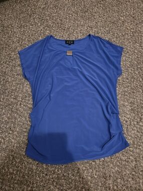 AUW Royal Blue Short Sleeve Keyhole Top with Gold Accent
